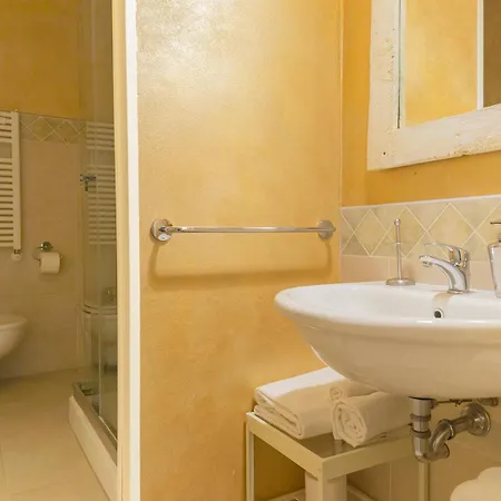 Casacenti Bed & Breakfast *