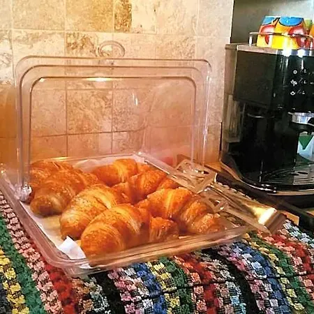 Casacenti Bed & Breakfast *