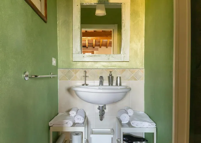 Casacenti Bed & Breakfast *